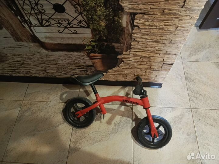 Беговел для малышей от 2 лет