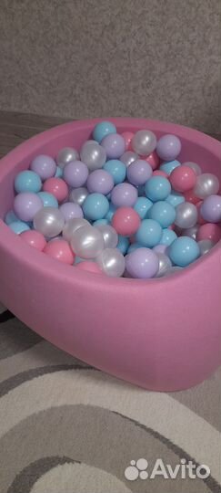 Сухой бассейн с шариками