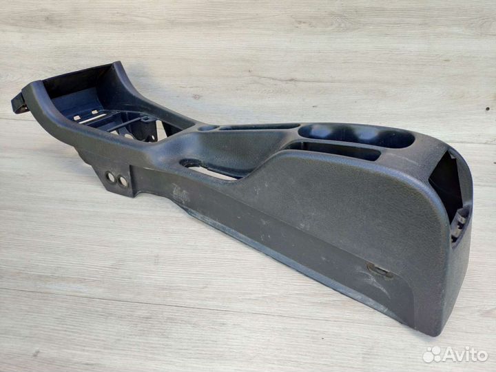 Консоль между сидениями Peugeot 406