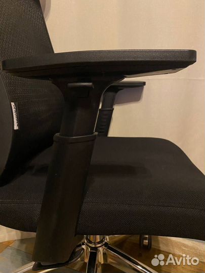 Компьютерное кресло norden