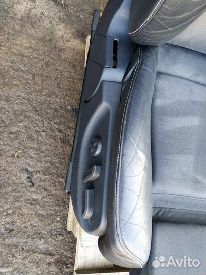 Сиденье переднее Audi A4 B7 2.0 BWE 2007