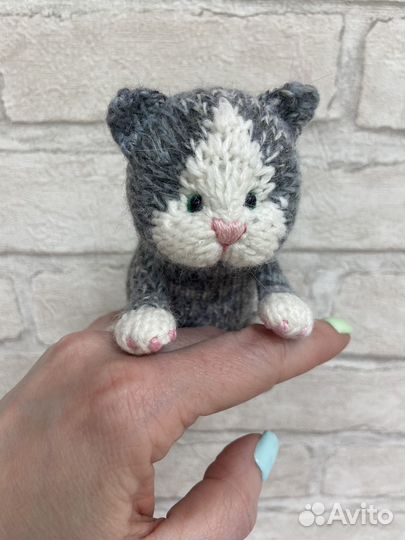 Котенок вязанный ручной работы