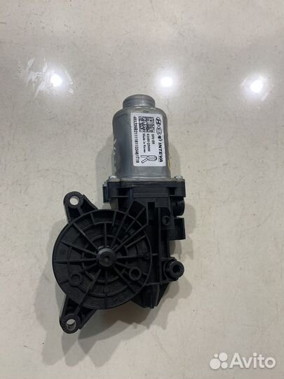 Моторчик стеклоподъемника (задний правый)