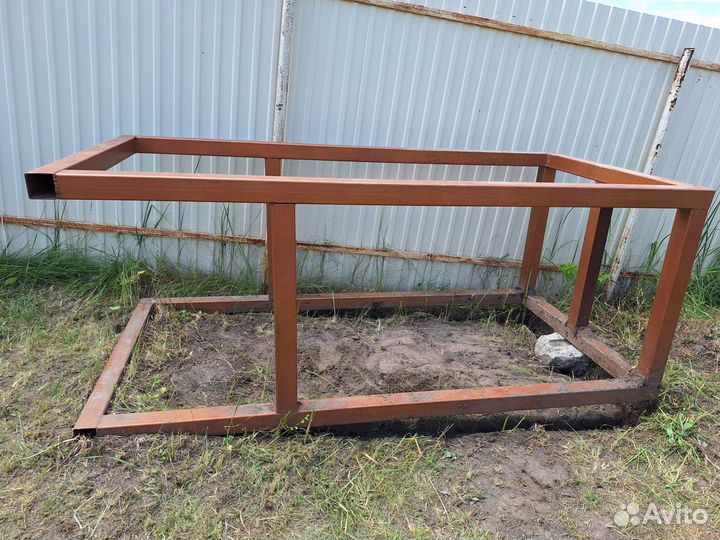 Опора из профильной трубы для еврокуба