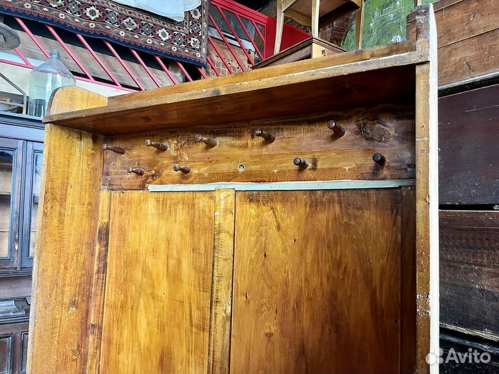 Старинная прихожая