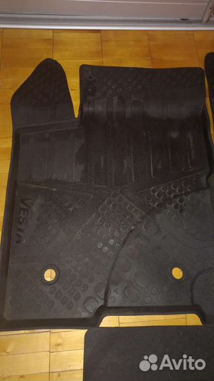 Автомобильные коврики резиновые