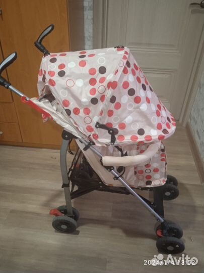 Прогулочная коляска