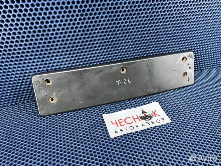 Рамка под номер передняя VW Touareg GP до 2010г