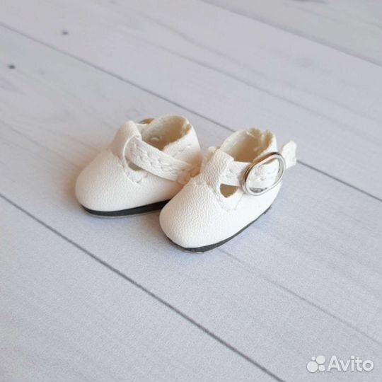 Обувь для куклы Блайз