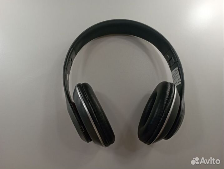 Проводные наушники