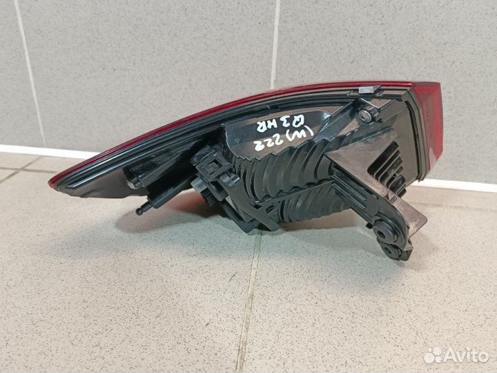 Фонарь задний наружный правый Audi Q3 F3