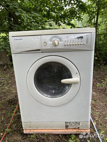 Стиральная машинка Electrolux EWW 1649 с сушкой