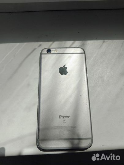 iPhone 6S, 16 ГБ