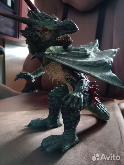 Дракон фигурка
