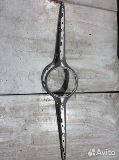 Накладка решетки радиатора Mercedes-Benz Cls-Class