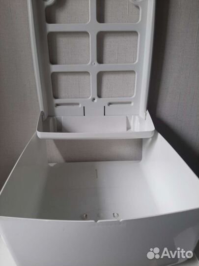 Диспансер для бумажных полотенец