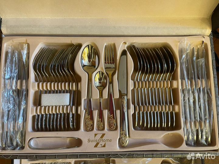 Столовый набор ложки и вилки