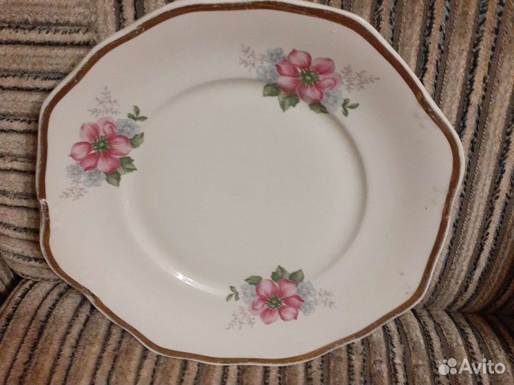 Фарфоровые большие блюда.Рига,зик,Дулево