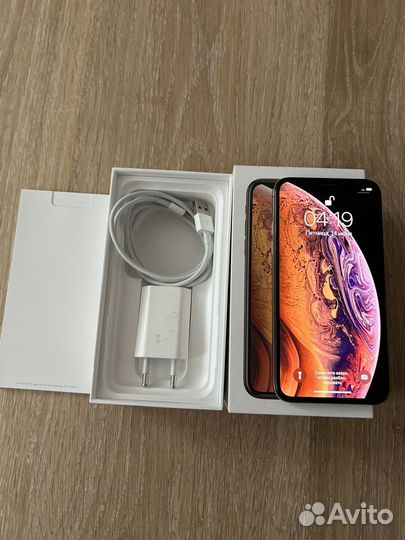 iPhone Xs, 64 ГБ