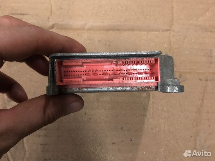 Hyundai accent блок airbag SRS