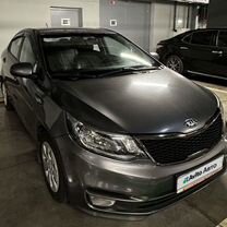 Kia Rio 1.4 AT, 2015, 122 000 км, с пробегом, цена 1 190 000 руб.