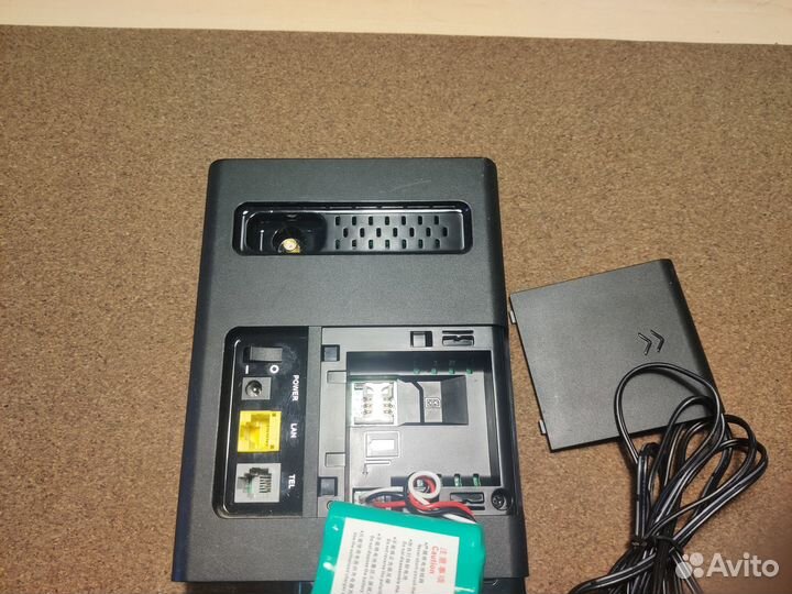 4G WiFi Роутер Megafon R100-1(Huawei E5172)