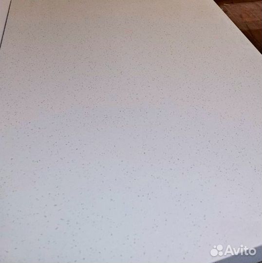 Столешница из камня кварцевый агломерат