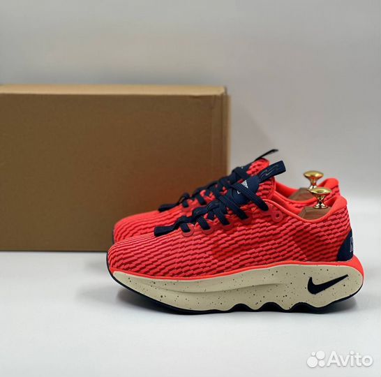 Кроссовки женские Nike motiva bright