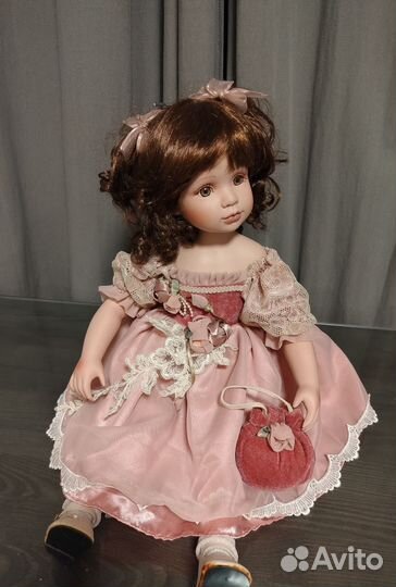 Кукла фарфоровая коллекционная