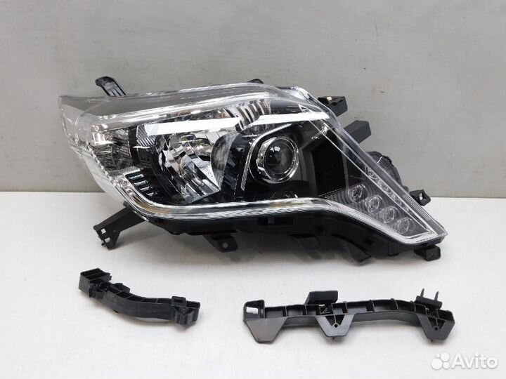 Фара правая Toyota Land Cruiser Prado