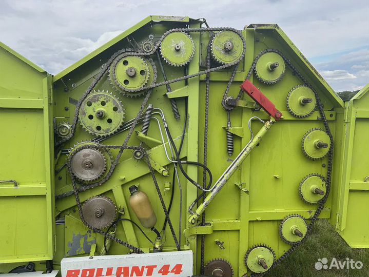 Пресс-подборщик Claas Rollant 44, 1990