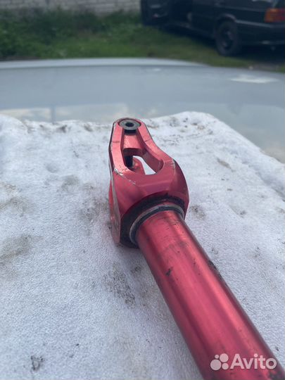 Зажим Tilt Nimbus для трюкового самоката