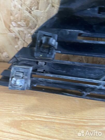 Решетка радиатора правая nissan primera p12