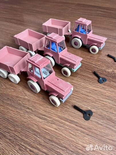 Бизиборд, мяч, пирамидка, сортер, трактор