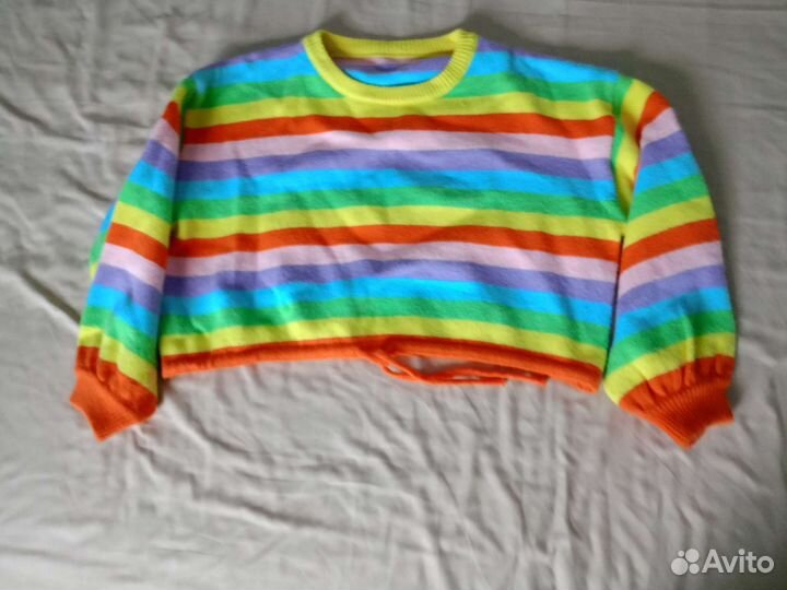 Укороченный свитер