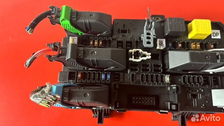 Блок предохранителей Opel Astra H 1.6 Z16XEP 2007