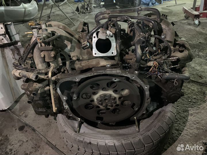 Двигатель,коробка передач