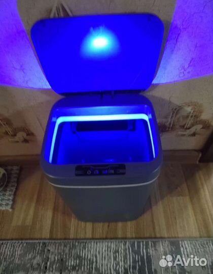 Сенсорное мусорное ведро