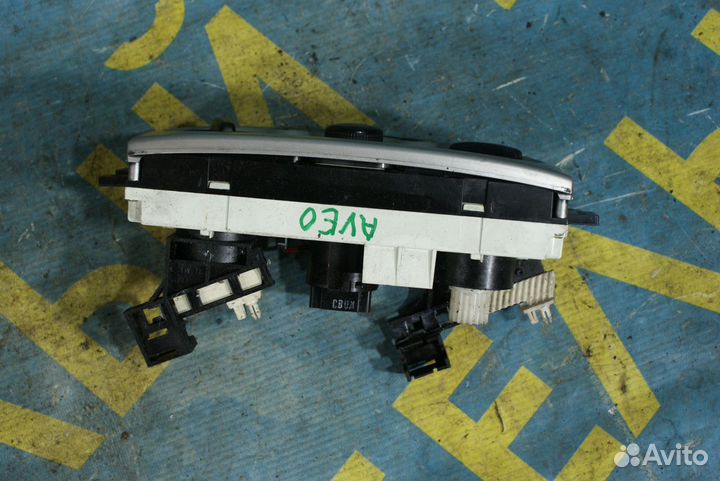 Блок управления печкой Chevrolet Aveo T200