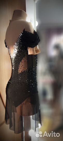 Платье для фигурного катания