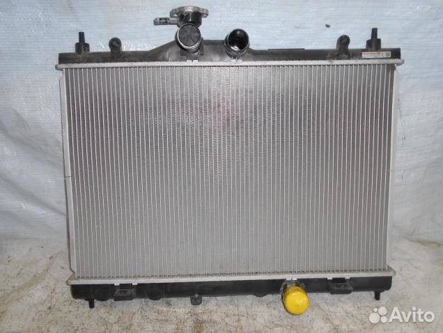 Радиатор охлаждения Ниссан Джук