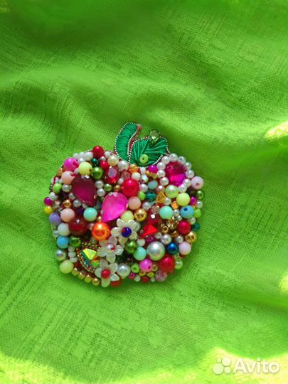 Брошь 