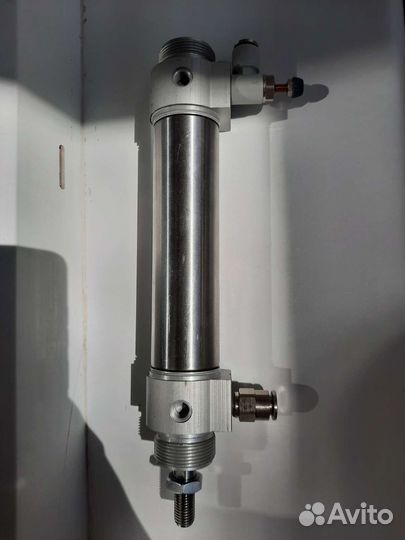 Пневмоцилиндр camozzi