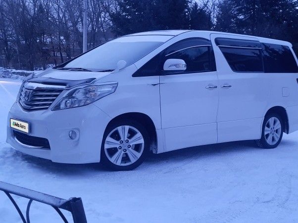 Toyota Alphard: фото владельца