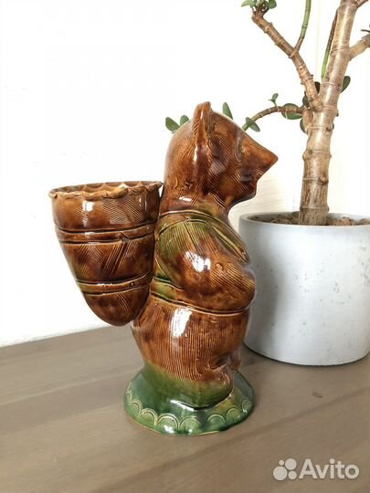 Медведь с корзиной обливная майолика СССР 50-60г.г