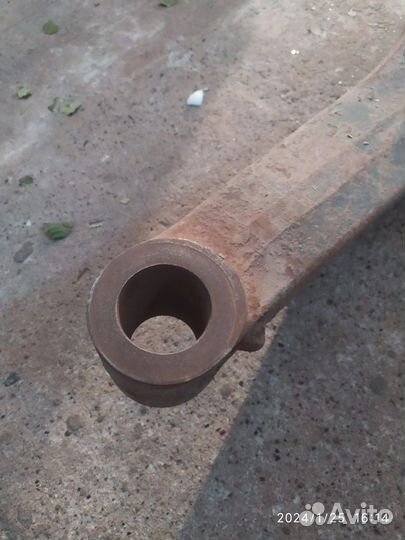 Передняя балка на mercedes-actros 4141