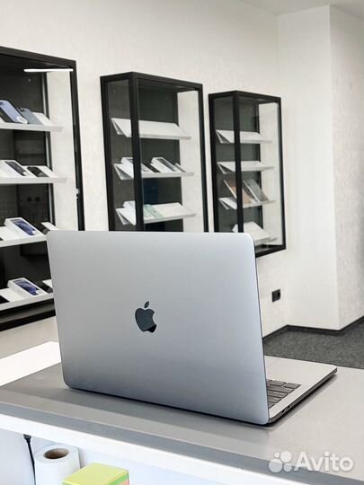 MacBook Pro 13 2019 16/128 рассрочка, гарантия