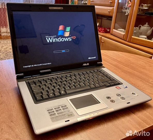 Ноутбук asus
