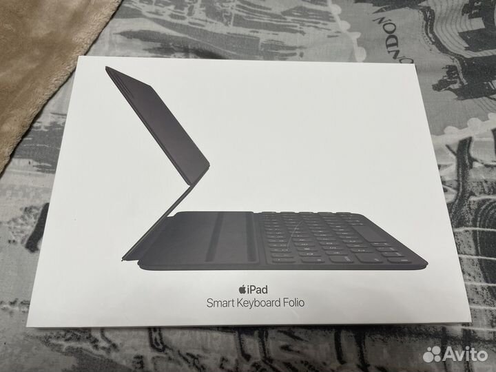 Apple iPad Smart Keyboard Folio