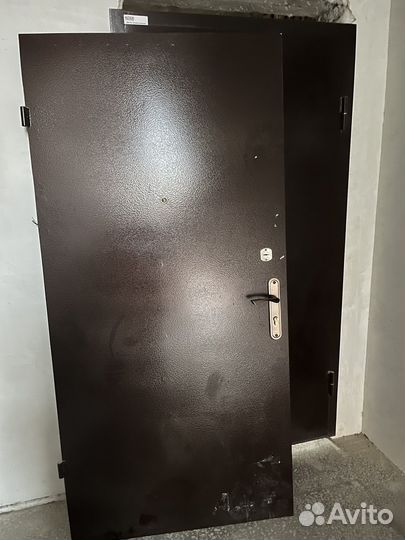 Дверь входная металлическая